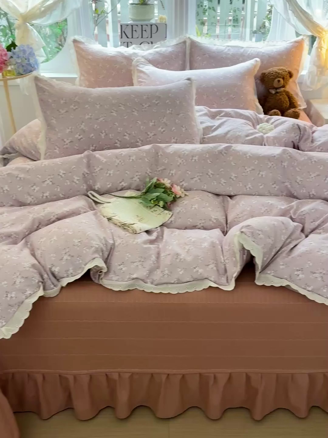 91家纺网 家纺一手货源 找家纺 梦莱斯 2026新款ins小清风水洗棉花边床盖四件套 雾紫花漾