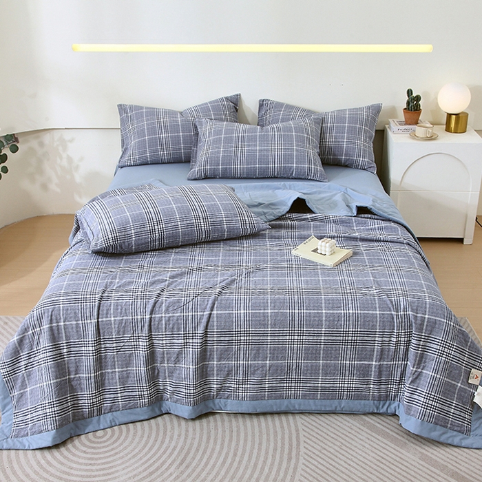 91家纺网 家纺一手货源 找家纺 春皖家纺 2026新款全棉色织宽边棉花夏被-云恋 云恋-格纹蓝