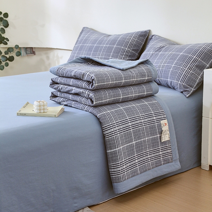 91家纺网 家纺一手货源 找家纺 春皖家纺 2026新款全棉色织宽边棉花夏被-云恋 云恋-格纹蓝