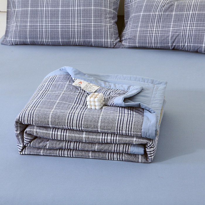 91家纺网 家纺一手货源 找家纺 春皖家纺 2026新款全棉色织宽边棉花夏被-云恋 云恋-格纹蓝