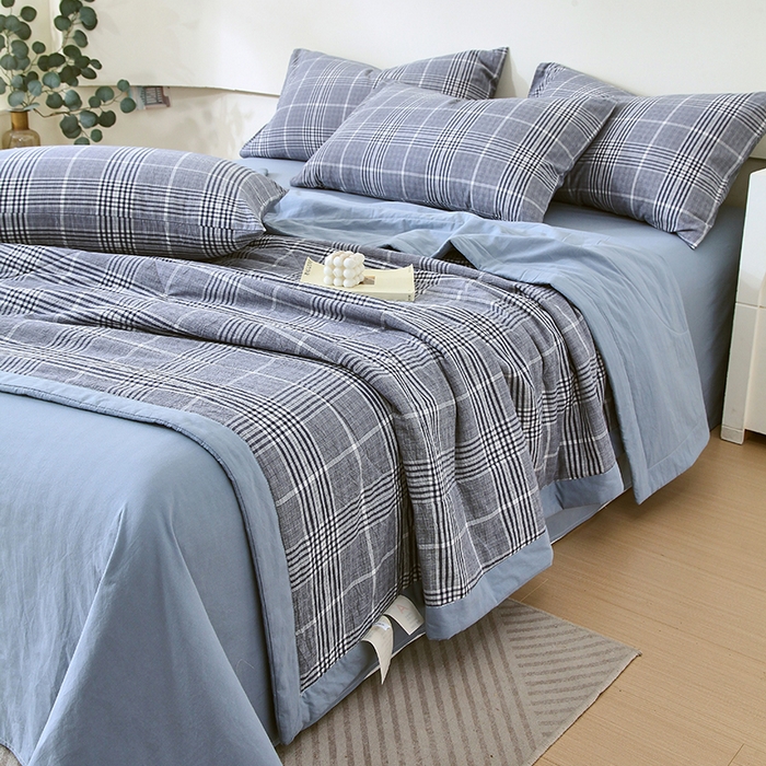 91家纺网 家纺一手货源 找家纺 春皖家纺 2026新款全棉色织宽边棉花夏被-云恋 云恋-格纹蓝