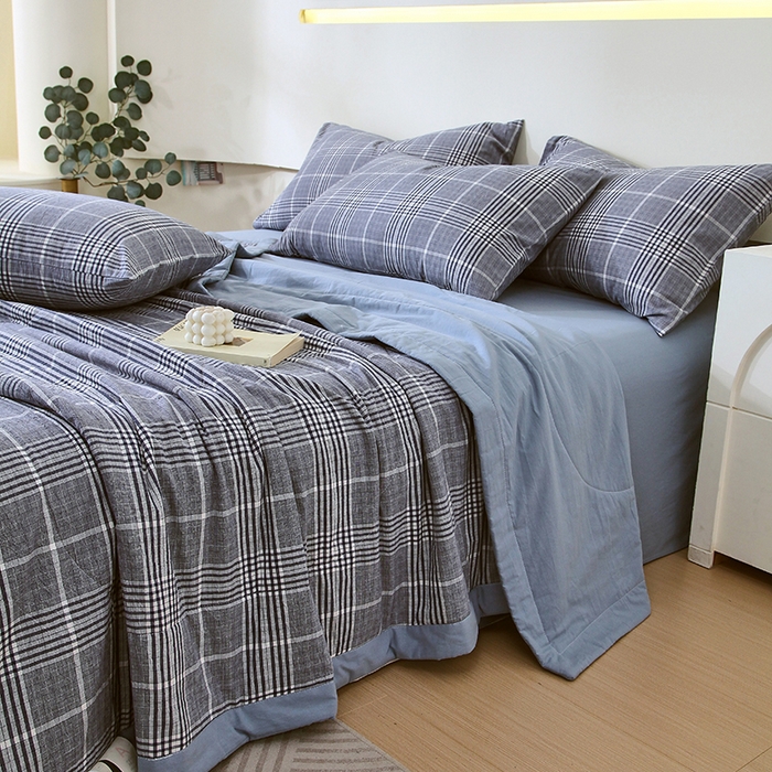 91家纺网 家纺一手货源 找家纺 春皖家纺 2026新款全棉色织宽边棉花夏被-云恋 云恋-格纹蓝