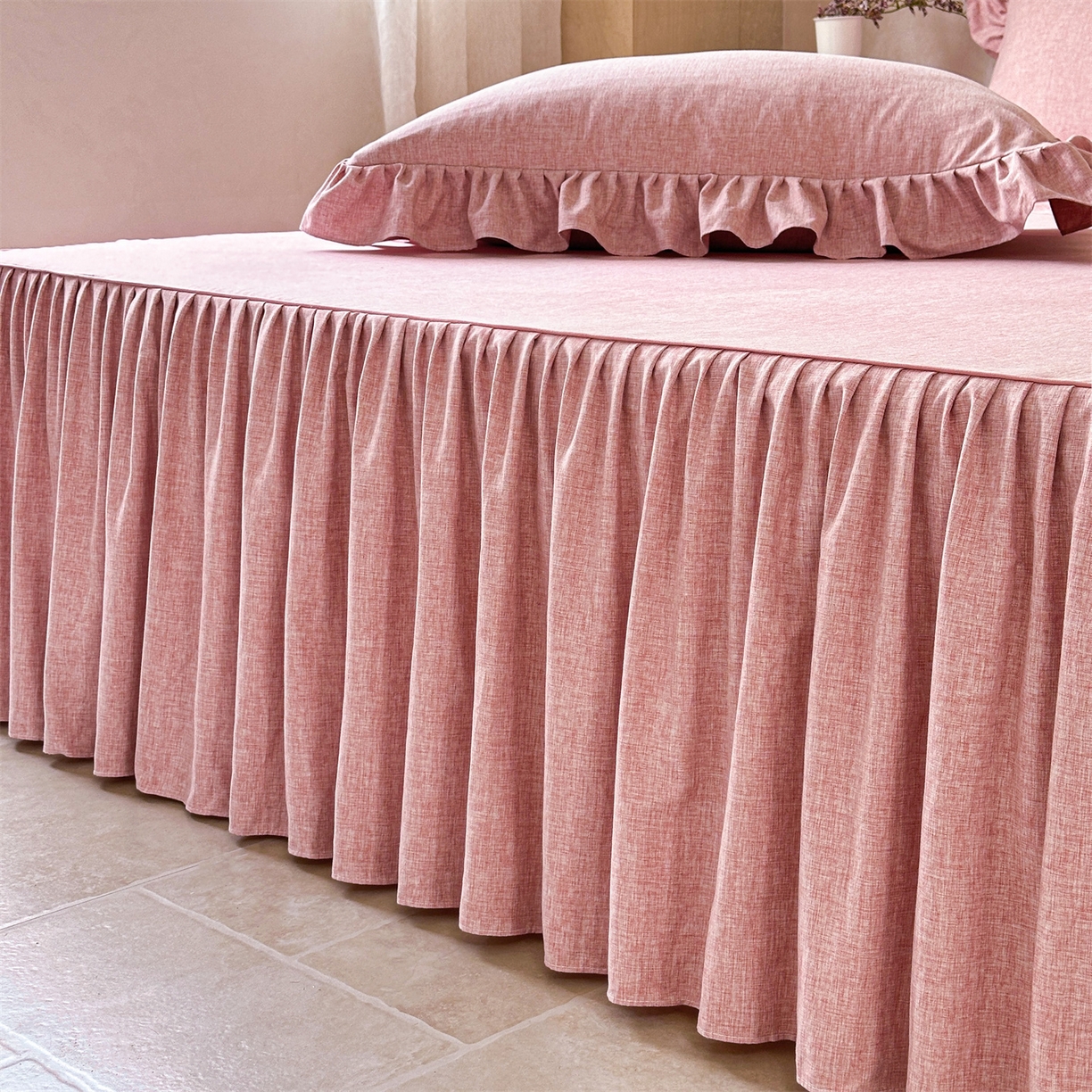 91家纺网 家纺一手货源 找家纺 忘忧草 2026新款纯色色织芙蓉棉床裙四件套-维密系列 维密-青春粉