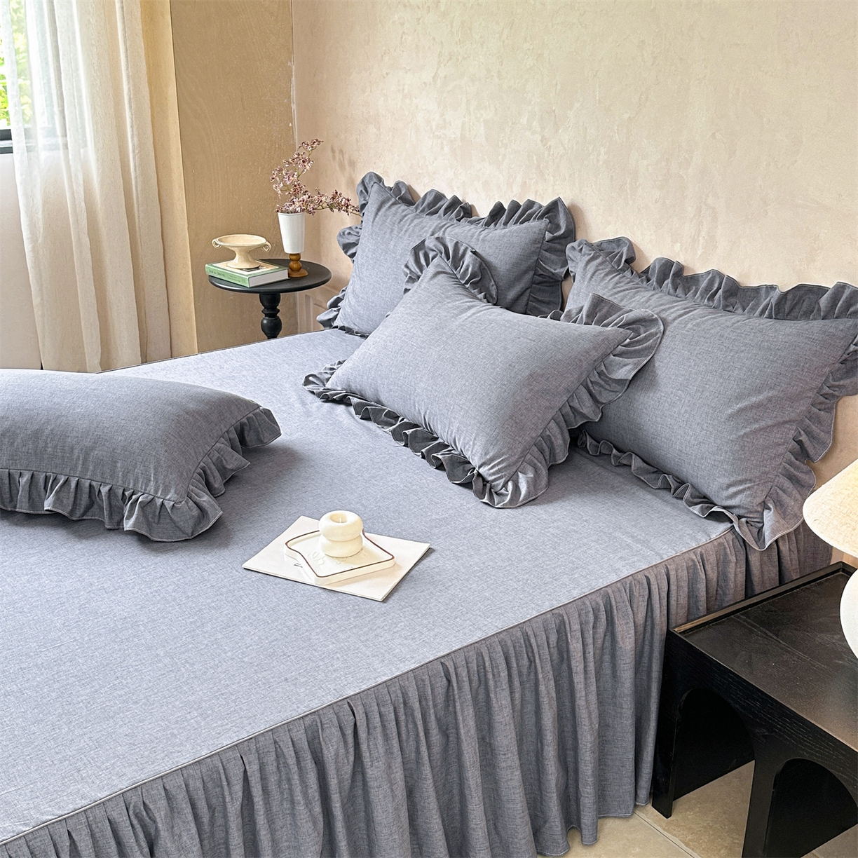 91家纺网 家纺一手货源 找家纺 忘忧草 2026新款纯色色织芙蓉棉床裙四件套-维密系列 维密-藏青蓝