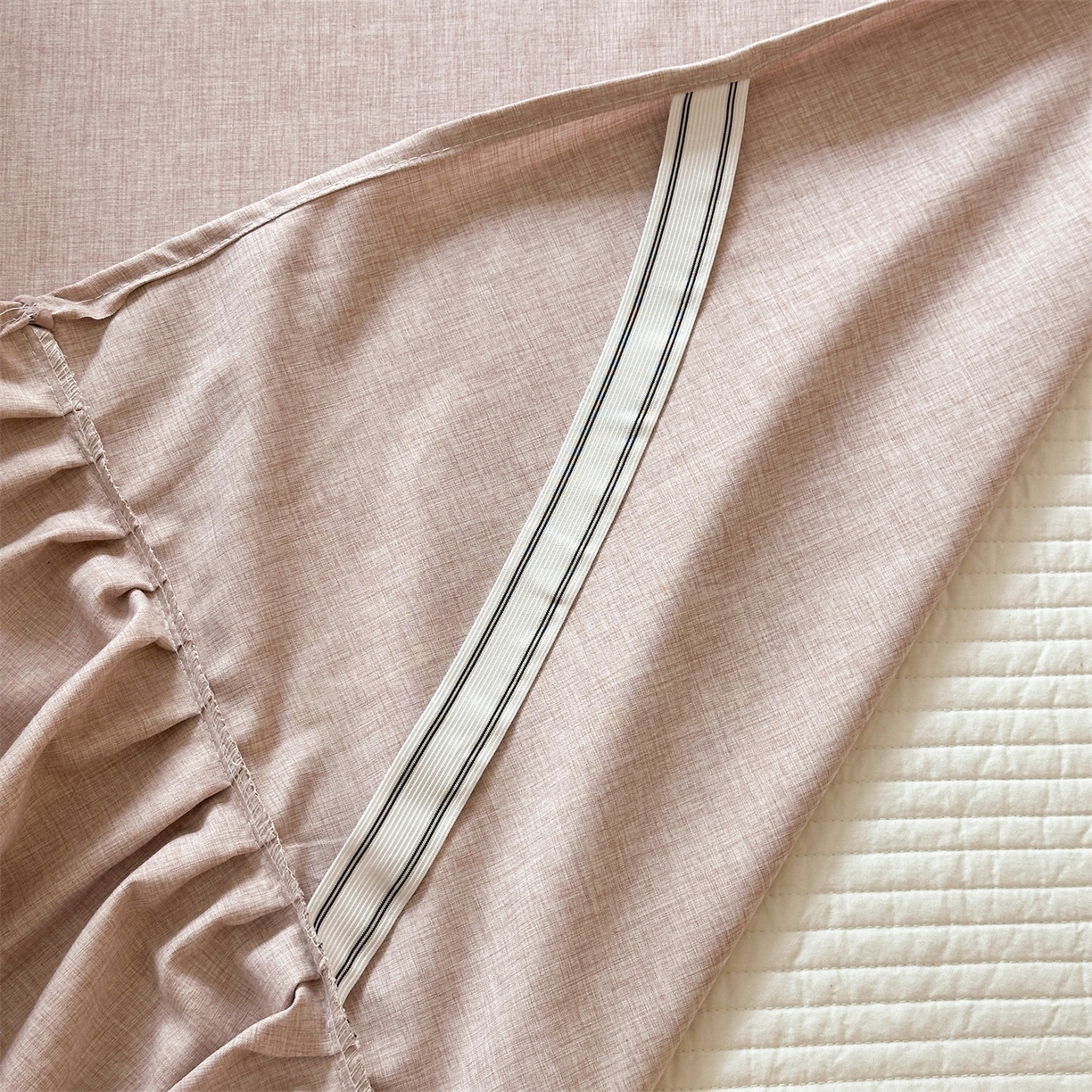 91家纺网 家纺一手货源 找家纺 忘忧草 2026新款纯色色织芙蓉棉床裙四件套-维密系列 维密-丁香紫