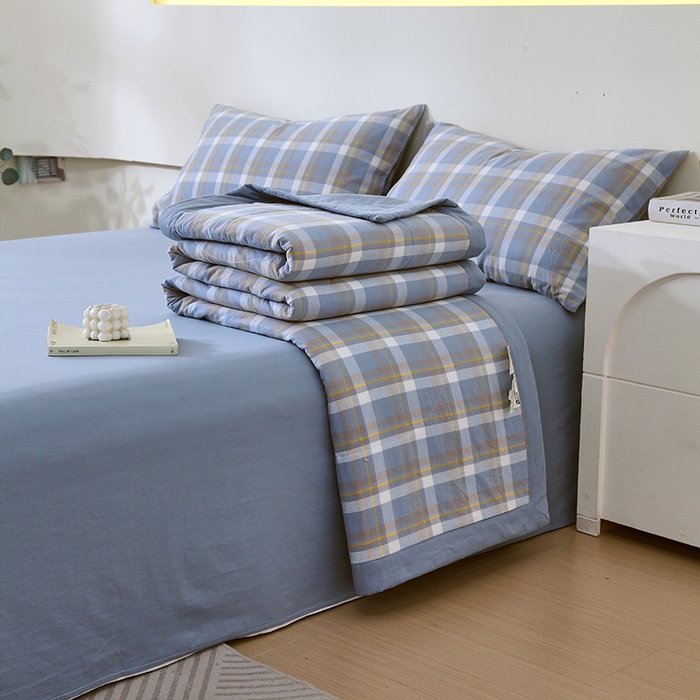 91家纺网 家纺一手货源 找家纺 春皖家纺 2026新款全棉色织宽边棉花夏被-云恋 云恋-简兮蓝