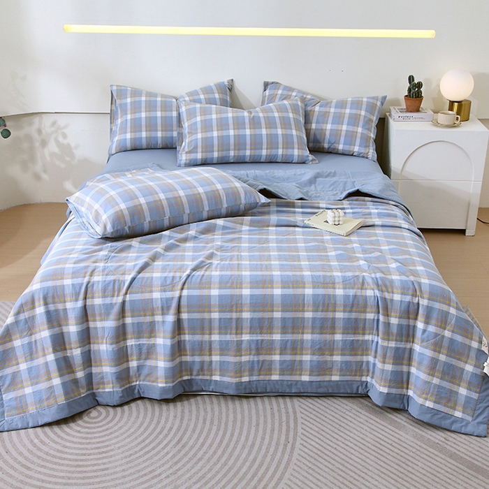 91家纺网 家纺一手货源 找家纺 春皖家纺 2026新款全棉色织宽边棉花夏被-云恋 云恋-简兮蓝