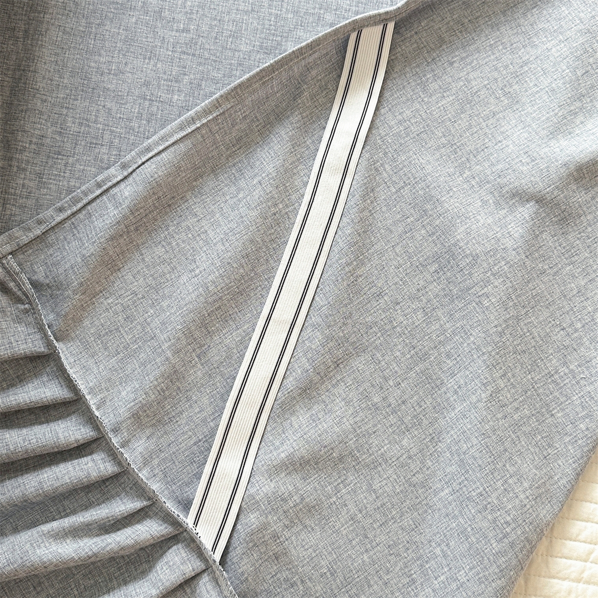 91家纺网 家纺一手货源 找家纺 忘忧草 2026新款纯色色织芙蓉棉单床裙-维密系列 维密-宁静蓝