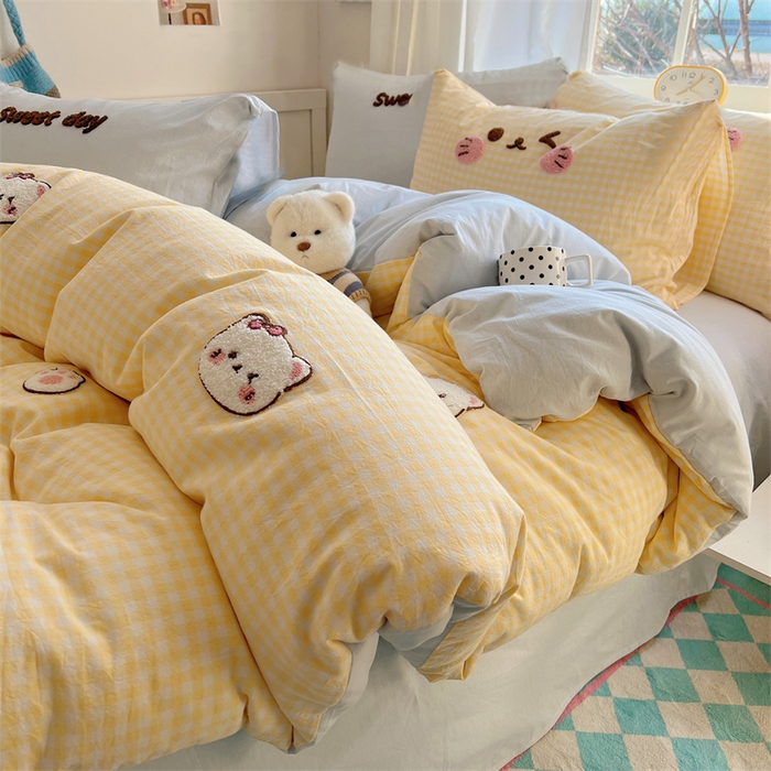 91家纺网 家纺一手货源 找家纺 丽涵家纺 2026新款全棉色织水洗棉毛巾绣四件套-甜心小猫 甜心小猫-黄格-简单款