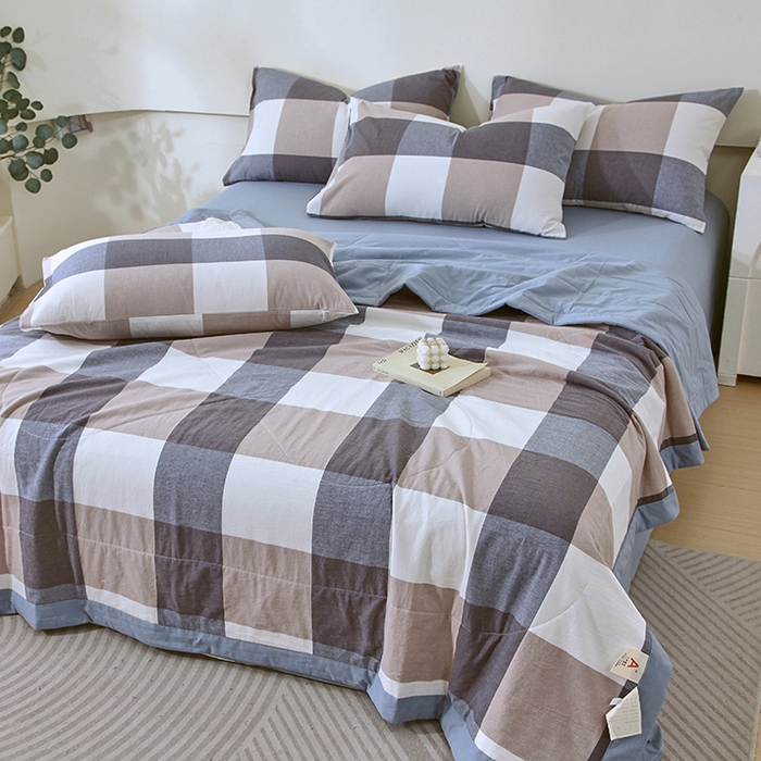 91家纺网 家纺一手货源 找家纺 春皖家纺 2026新款全棉色织宽边棉花夏被-云恋 云恋-浅咖蓝