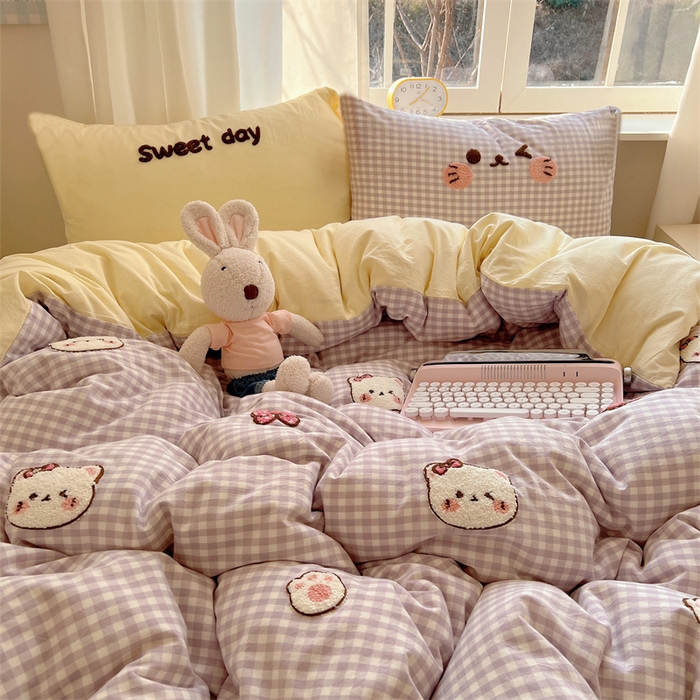 91家纺网 家纺一手货源 找家纺 丽涵家纺 2026新款全棉色织水洗棉毛巾绣四件套-甜心小猫 甜心小猫-紫格-简单款