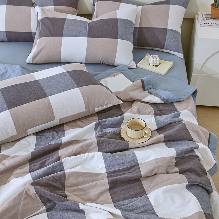 91家纺网 家纺一手货源 找家纺 春皖家纺 2026新款全棉色织宽边棉花夏被-云恋 云恋-浅咖蓝