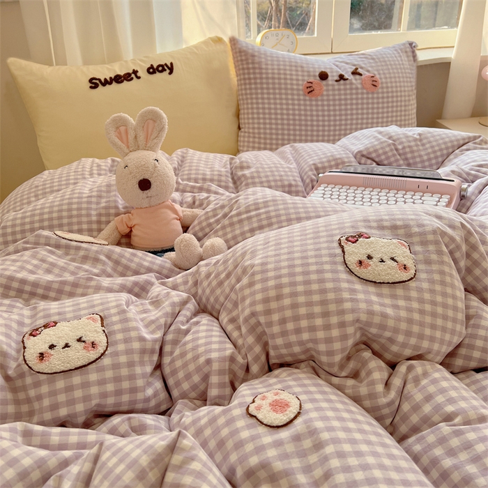 91家纺网 家纺一手货源 找家纺 丽涵家纺 2026新款全棉色织水洗棉毛巾绣四件套-甜心小猫 甜心小猫-紫格-简单款