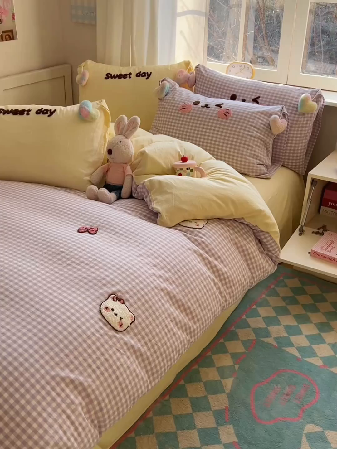 91家纺网 家纺一手货源 找家纺 丽涵家纺 2026新款全棉色织水洗棉毛巾绣四件套-甜心小猫 甜心小猫-紫格-简单款