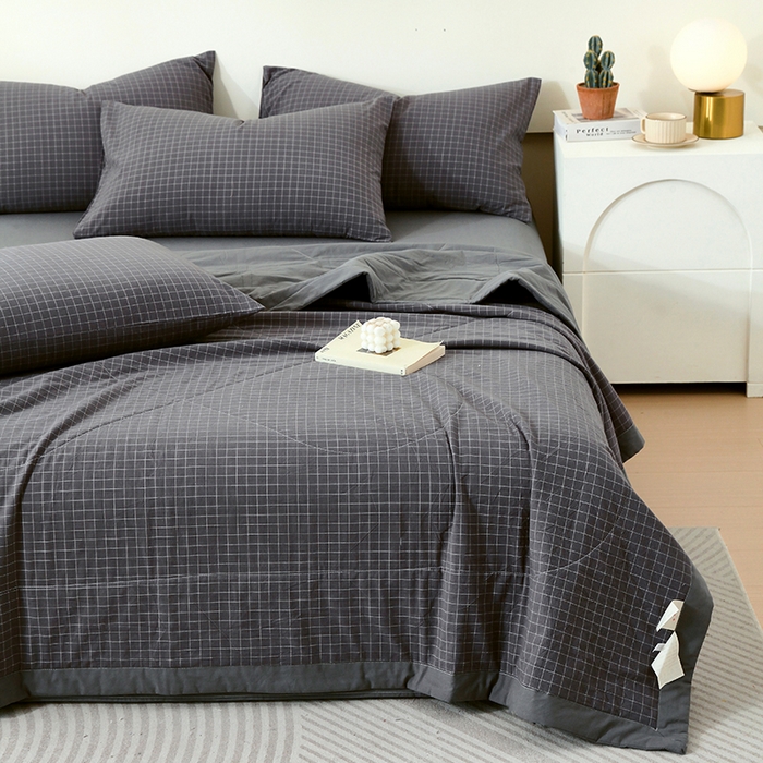 91家纺网 家纺一手货源 找家纺 春皖家纺 2026新款全棉色织宽边棉花夏被-云恋 云恋-小灰格