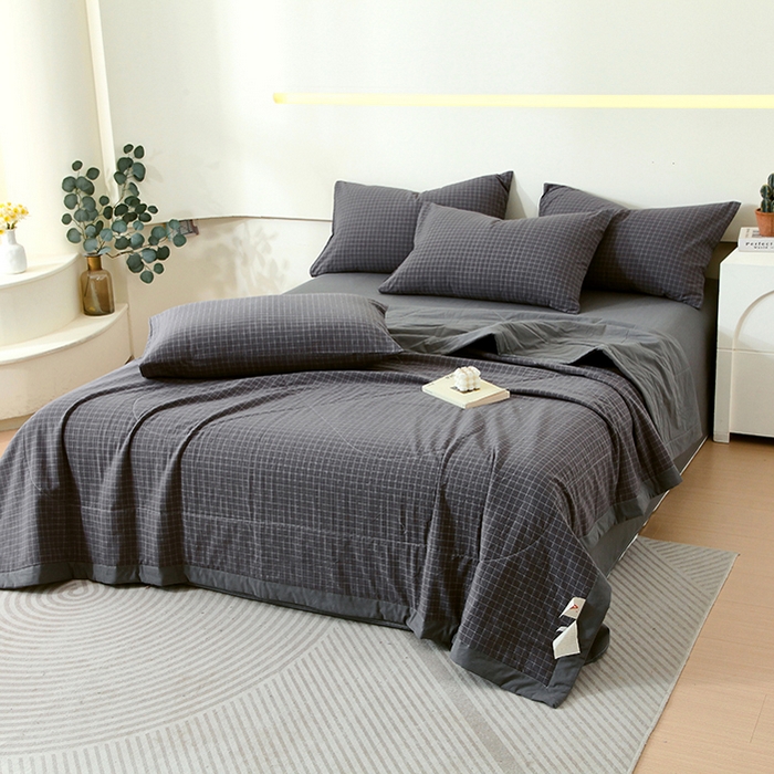 91家纺网 家纺一手货源 找家纺 春皖家纺 2026新款全棉色织宽边棉花夏被-云恋 云恋-小灰格