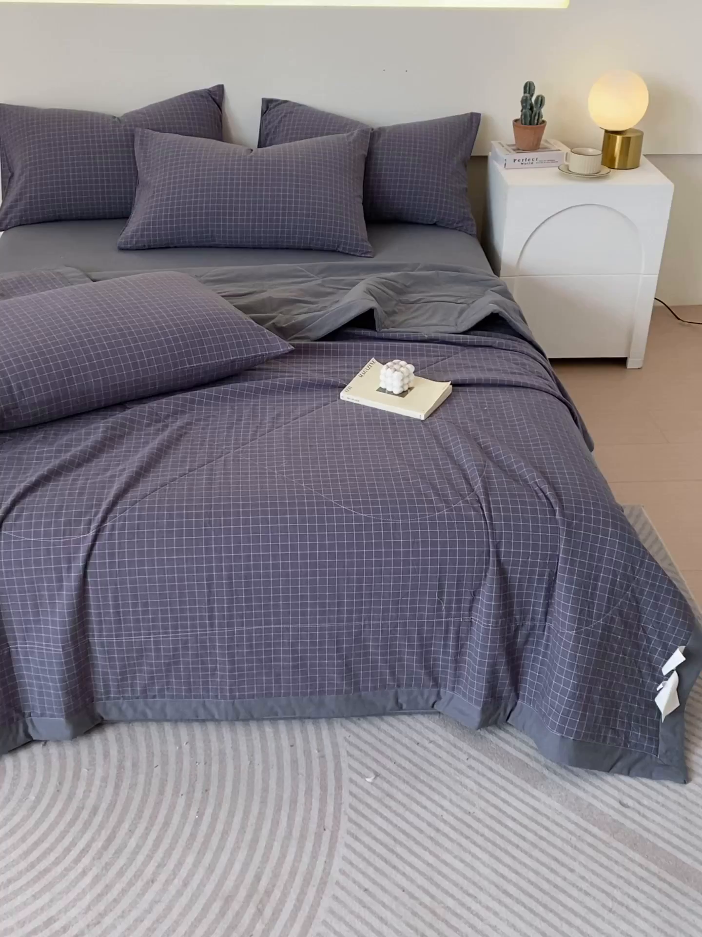 91家纺网 家纺一手货源 找家纺 春皖家纺 2026新款全棉色织宽边棉花夏被-云恋 云恋-小灰格