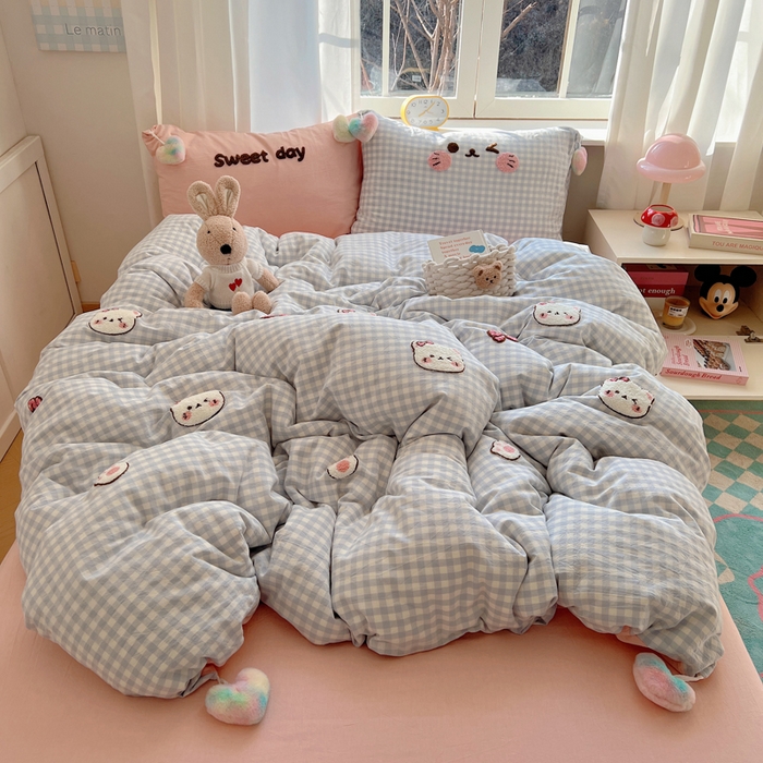 丽涵家纺 2026新款全棉色织水洗棉毛巾绣四件套-甜心小猫 甜心小猫-蓝格-毛球款