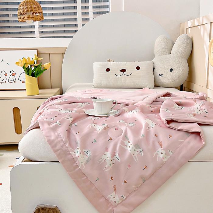 91家纺网 家纺一手货源 找家纺 御棉坊 2026春夏A类天丝活性印染儿童大豆夏被宝宝夏凉被幼儿园午睡空调被薄被子 花海小马