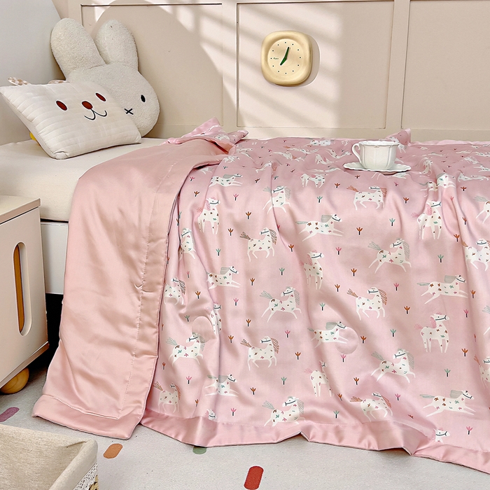 91家纺网 家纺一手货源 找家纺 御棉坊 2026春夏A类天丝活性印染儿童大豆夏被宝宝夏凉被幼儿园午睡空调被薄被子 花海小马