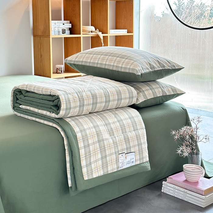 91家纺网 家纺一手货源 找家纺 春皖家纺 2026新款全棉色织羽丝绒夏被-风格1 翠竹-果条