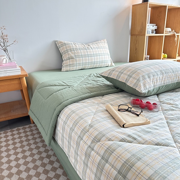 91家纺网 家纺一手货源 找家纺 春皖家纺 2026新款全棉色织羽丝绒夏被-风格1 翠竹-果条