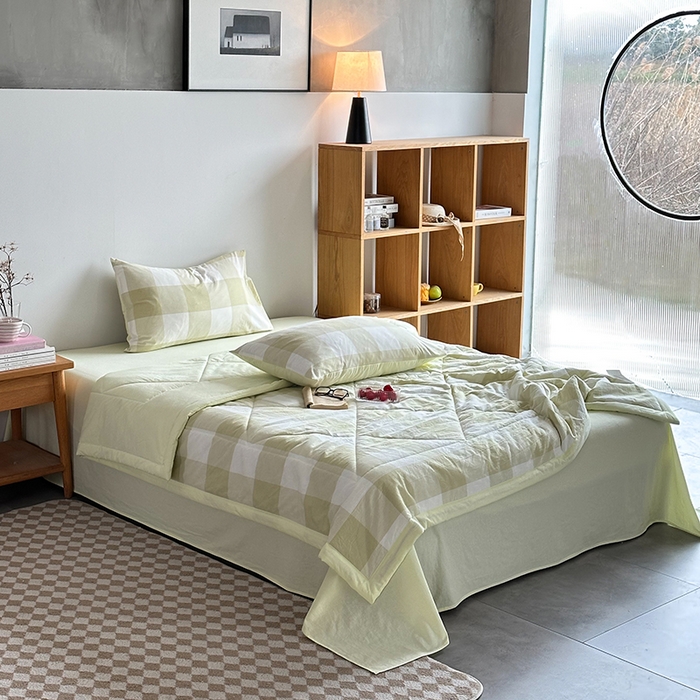 91家纺网 家纺一手货源 找家纺 春皖家纺 2026新款全棉色织羽丝绒夏被-风格1 素雅-芳绿