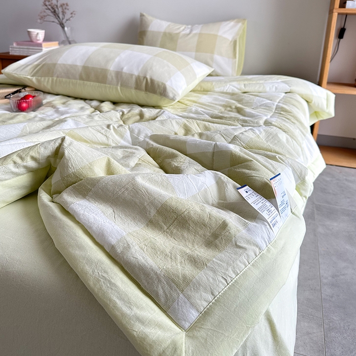 91家纺网 家纺一手货源 找家纺 春皖家纺 2026新款全棉色织羽丝绒夏被-风格1 素雅-芳绿
