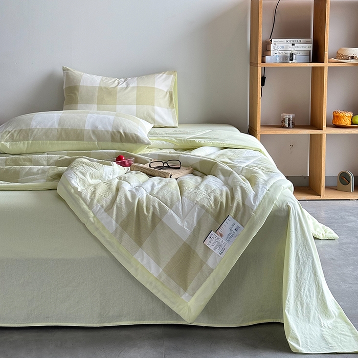 91家纺网 家纺一手货源 找家纺 春皖家纺 2026新款全棉色织羽丝绒夏被-风格1 素雅-芳绿