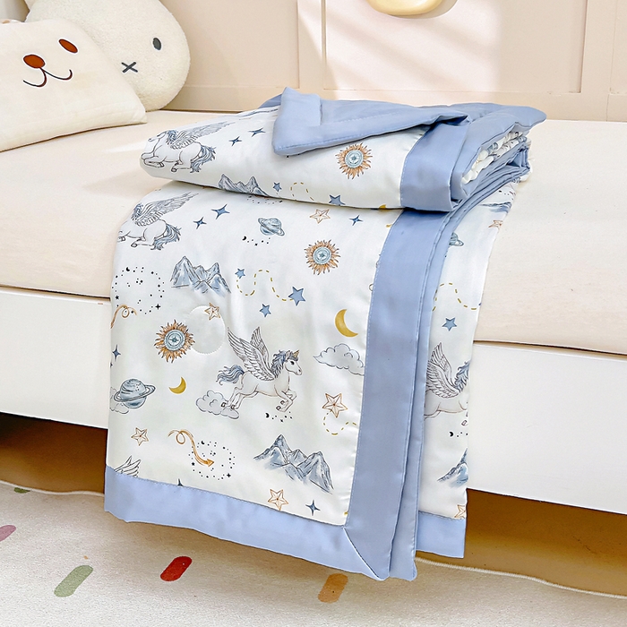 91家纺网 家纺一手货源 找家纺 御棉坊 2026春夏A类天丝活性印染儿童大豆夏被宝宝夏凉被幼儿园午睡空调被薄被子 神域飞马