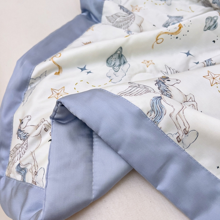 91家纺网 家纺一手货源 找家纺 御棉坊 2026春夏A类天丝活性印染儿童大豆夏被宝宝夏凉被幼儿园午睡空调被薄被子 神域飞马