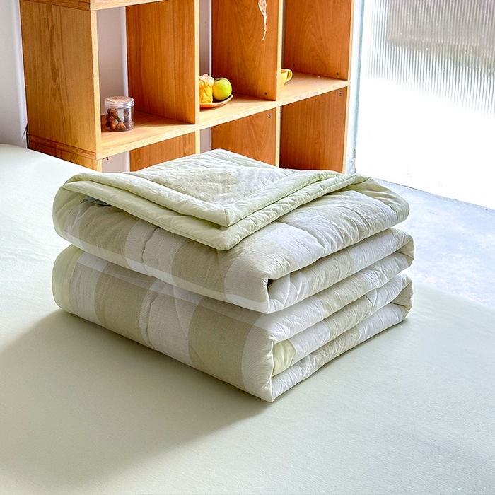 91家纺网 家纺一手货源 找家纺 春皖家纺 2026新款全棉色织羽丝绒夏被-风格1 素雅-芳绿