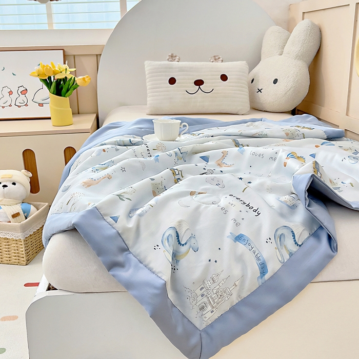 91家纺网 家纺一手货源 找家纺 御棉坊 2026春夏A类天丝活性印染儿童大豆夏被宝宝夏凉被幼儿园午睡空调被薄被子 雪国恐龙