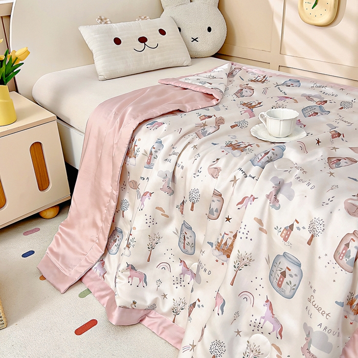 91家纺网 家纺一手货源 找家纺 御棉坊 2026春夏A类天丝活性印染儿童大豆夏被宝宝夏凉被幼儿园午睡空调被薄被子 元气粉世界