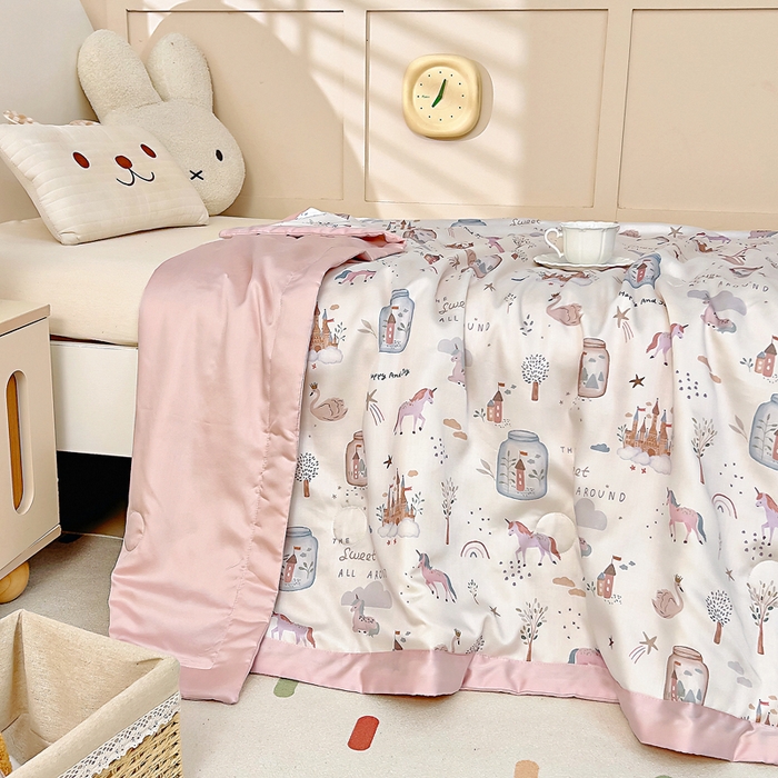 91家纺网 家纺一手货源 找家纺 御棉坊 2026春夏A类天丝活性印染儿童大豆夏被宝宝夏凉被幼儿园午睡空调被薄被子 元气粉世界