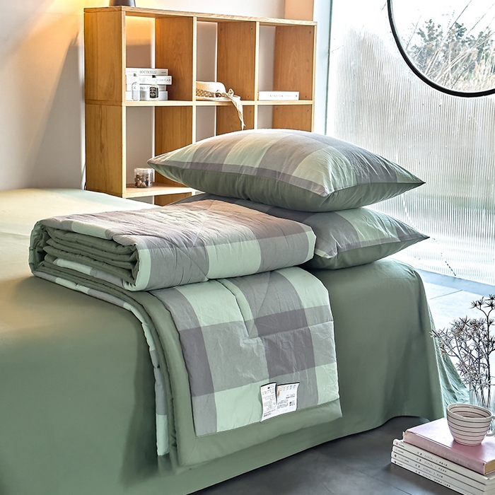 91家纺网 家纺一手货源 找家纺 春皖家纺 2026新款全棉色织羽丝绒夏被-风格1 素雅-清格