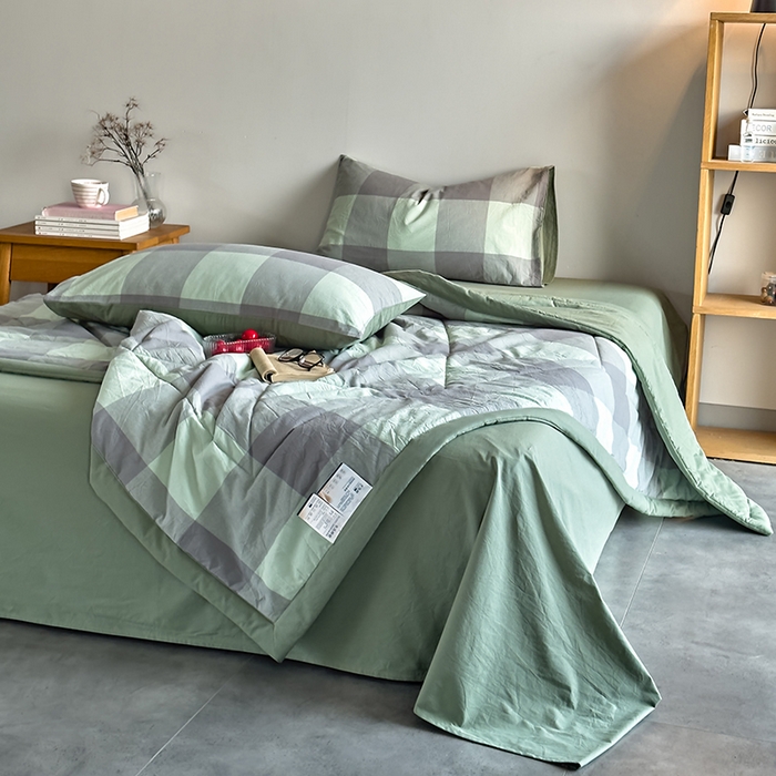 91家纺网 家纺一手货源 找家纺 春皖家纺 2026新款全棉色织羽丝绒夏被-风格1 素雅-清格