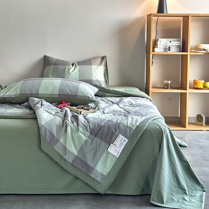 91家纺网 家纺一手货源 找家纺 春皖家纺 2026新款全棉色织羽丝绒夏被-风格1 素雅-清格