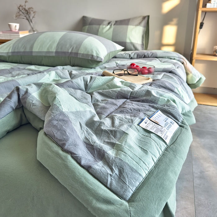 91家纺网 家纺一手货源 找家纺 春皖家纺 2026新款全棉色织羽丝绒夏被-风格1 素雅-清格