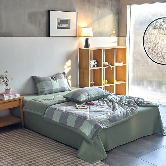 91家纺网 家纺一手货源 找家纺 春皖家纺 2026新款全棉色织羽丝绒夏被-风格1 素雅-清格