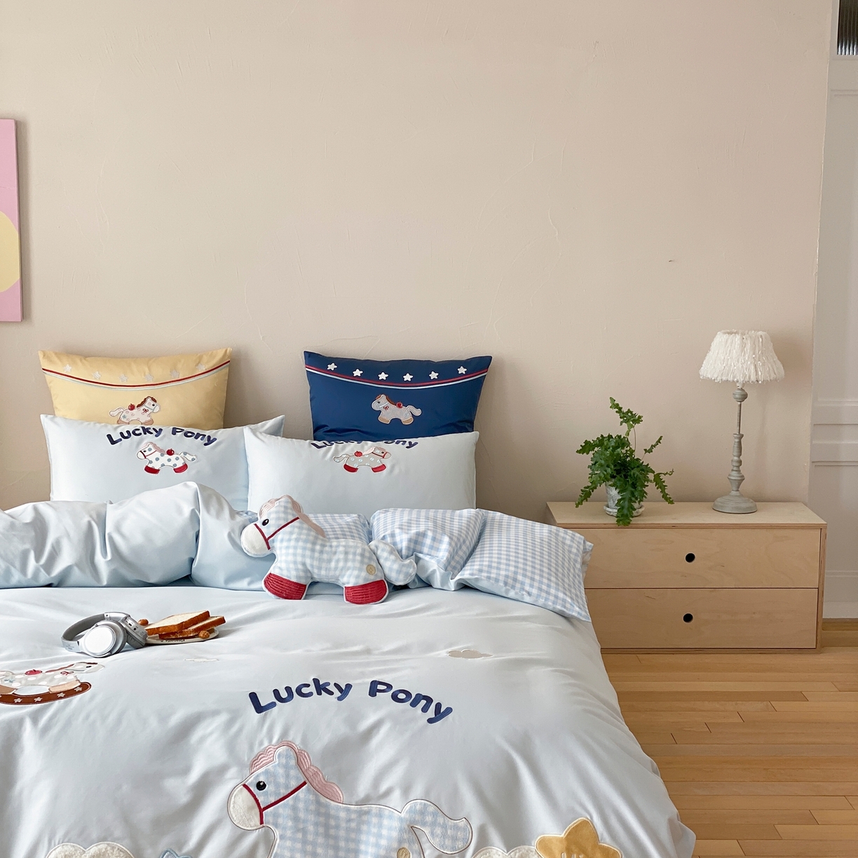 91家纺网 家纺一手货源 找家纺 （总）星野 2026春夏新品100双股澳棉刺绣贴布绣四件套--旋转木马