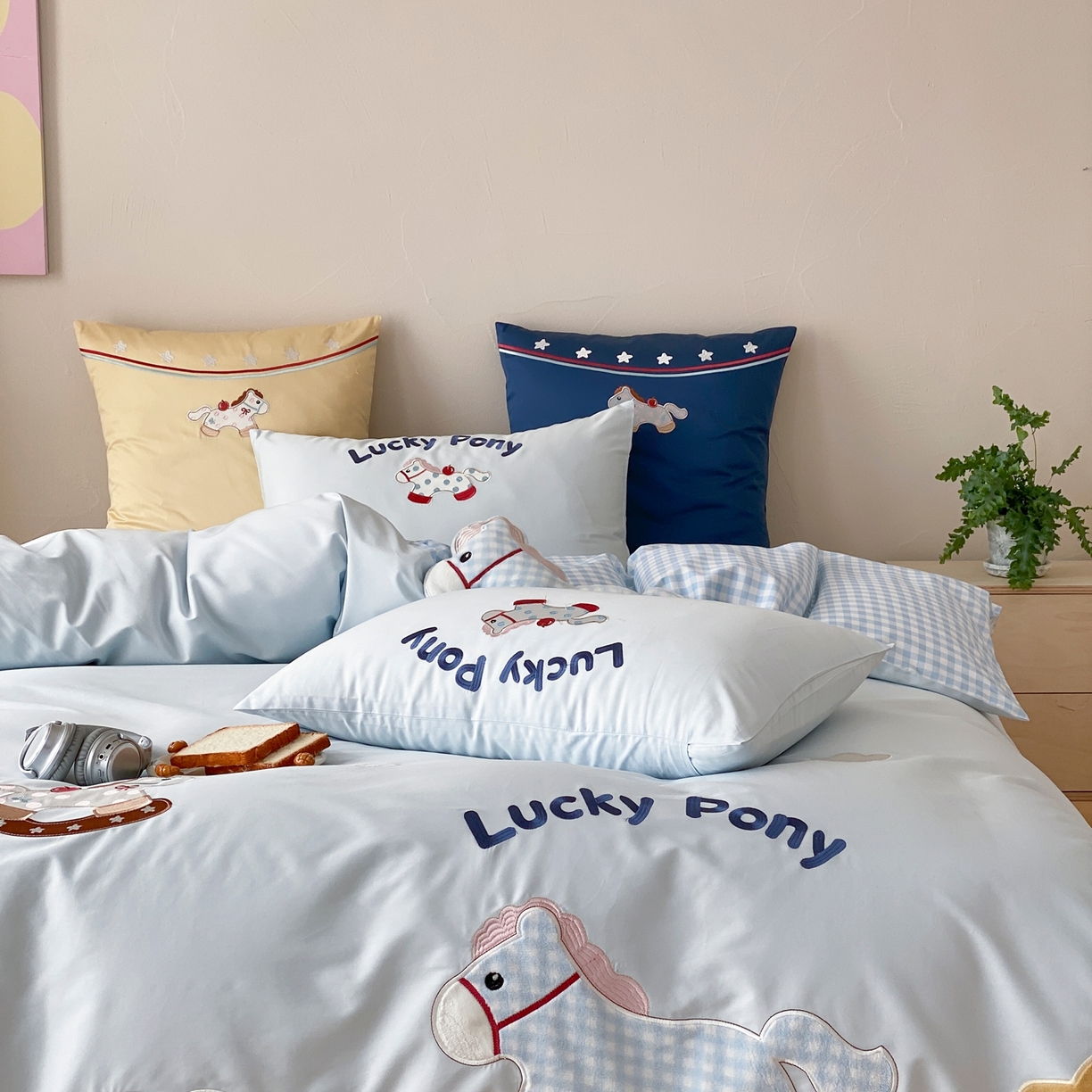 91家纺网 家纺一手货源 找家纺 （总）星野 2026春夏新品100双股澳棉刺绣贴布绣四件套--旋转木马