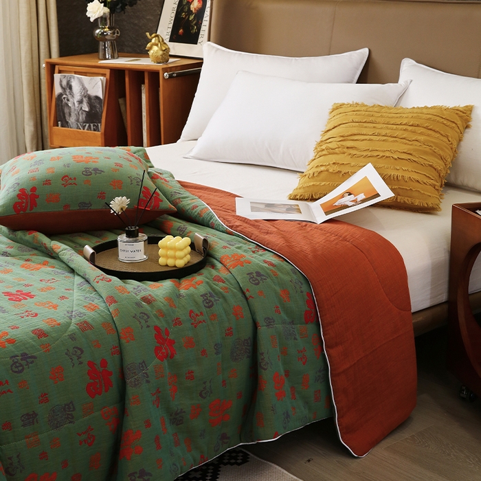 91家纺网 家纺一手货源 找家纺 春皖家纺 2026新款全棉双层纱夏被系列-百福 夏被绿百福