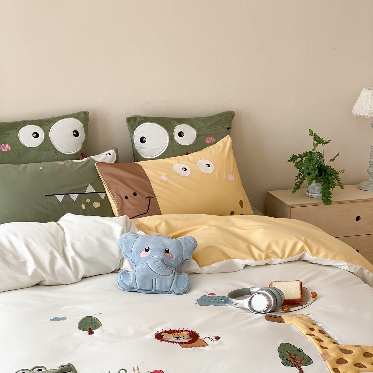 91家纺网 家纺一手货源 找家纺 （总）星野 2026春夏新品100双股澳棉刺绣贴布绣四件套--森林探索