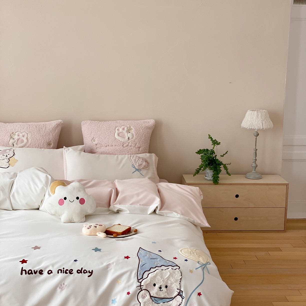 91家纺网 家纺一手货源 找家纺 （总）星野 2026春夏新品100双股澳棉刺绣贴布绣四件套--喵满分