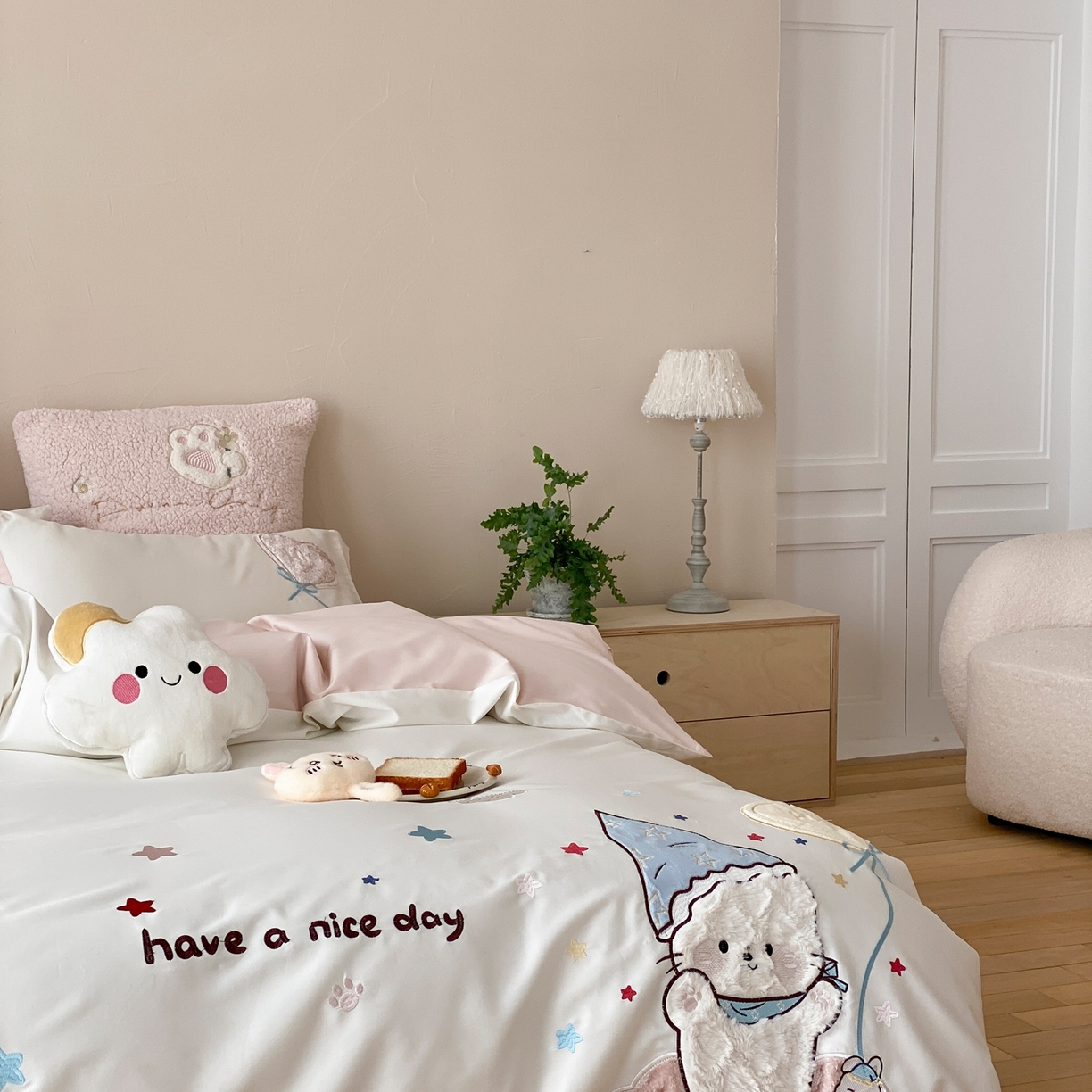 91家纺网 家纺一手货源 找家纺 （总）星野 2026春夏新品100双股澳棉刺绣贴布绣四件套--喵满分