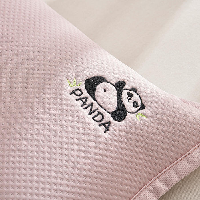 91家纺网 家纺一手货源 找家纺 小桃姐家纺 2025新款熊猫卡通小恐龙刺绣荞麦枕 枕头枕芯 淡粉-小熊猫