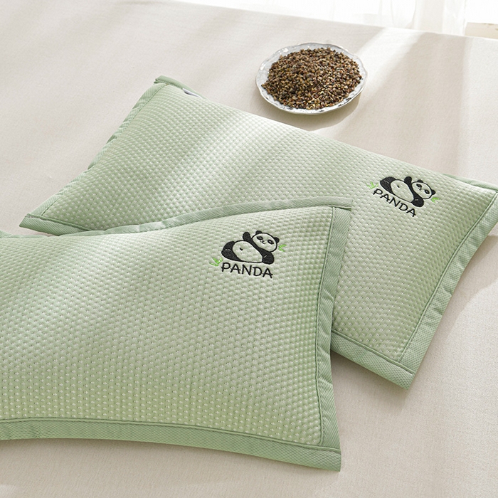 91家纺网 家纺一手货源 找家纺 小桃姐家纺 2025新款熊猫卡通小恐龙刺绣荞麦枕 枕头枕芯 绿色-小熊猫