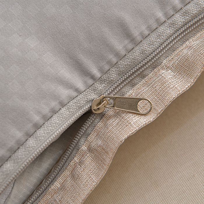 91家纺网 家纺一手货源 找家纺 小桃姐家纺 2025新款熊猫卡通小恐龙刺绣荞麦枕 枕头枕芯 浅咖-小恐龙