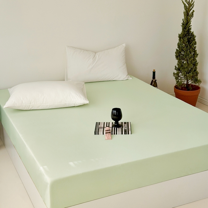 91家纺网 家纺一手货源 找家纺 法芙娜家纺 2026新款纯色165克双面锦氨凉感冰皮床笠 绿色